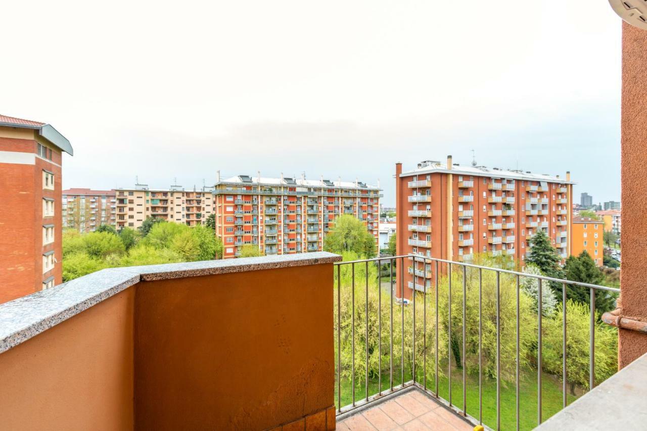 Renewed Balcony Flat With Green Garden Мілан Екстер'єр фото
